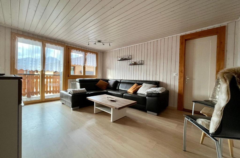 Bettmeralp Apartment | Chalet Diana - Spacious flat - Village core - South facing - Ski-in/Ski-out