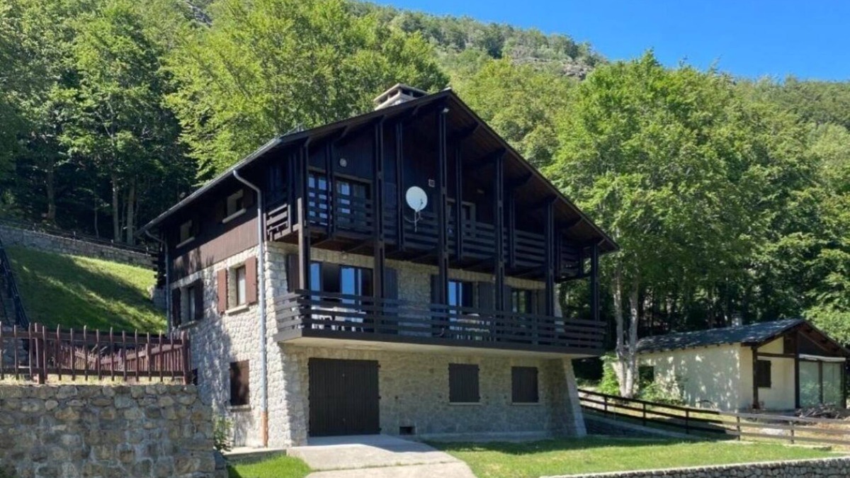 Pourcharesses Ski Chalet | Chalet du Mont Lozère (Cévennes National Park)