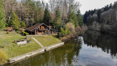 Lemberg Ski Chalet | Chalet du Schlossthal - Étang