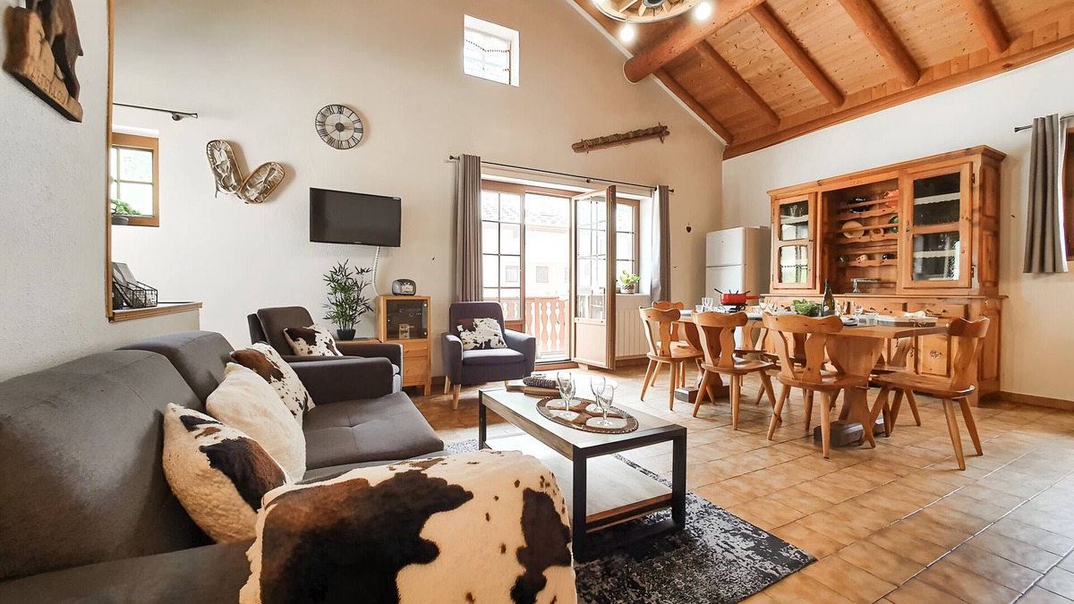 Val Cenis Ski Chalet | Chalet "Eterlou" with Mountain View, Balcony and Wi-Fi