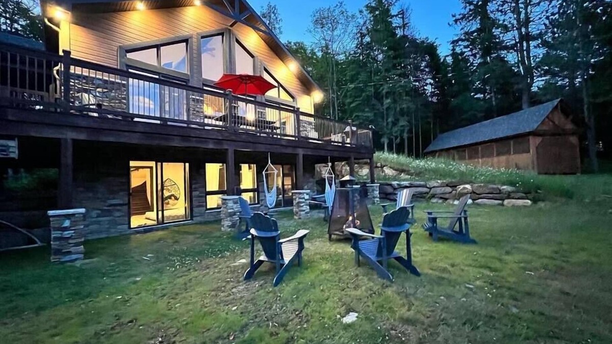 La Minerve House | Chalet El Dorado: Lake House near Mont-Tremblant