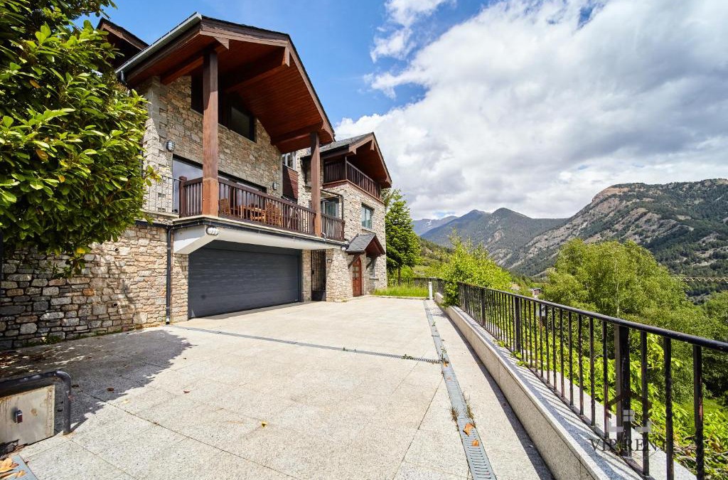 La Massana Villa | Chalet el Salze lujo con jardin y vistas en la Massana