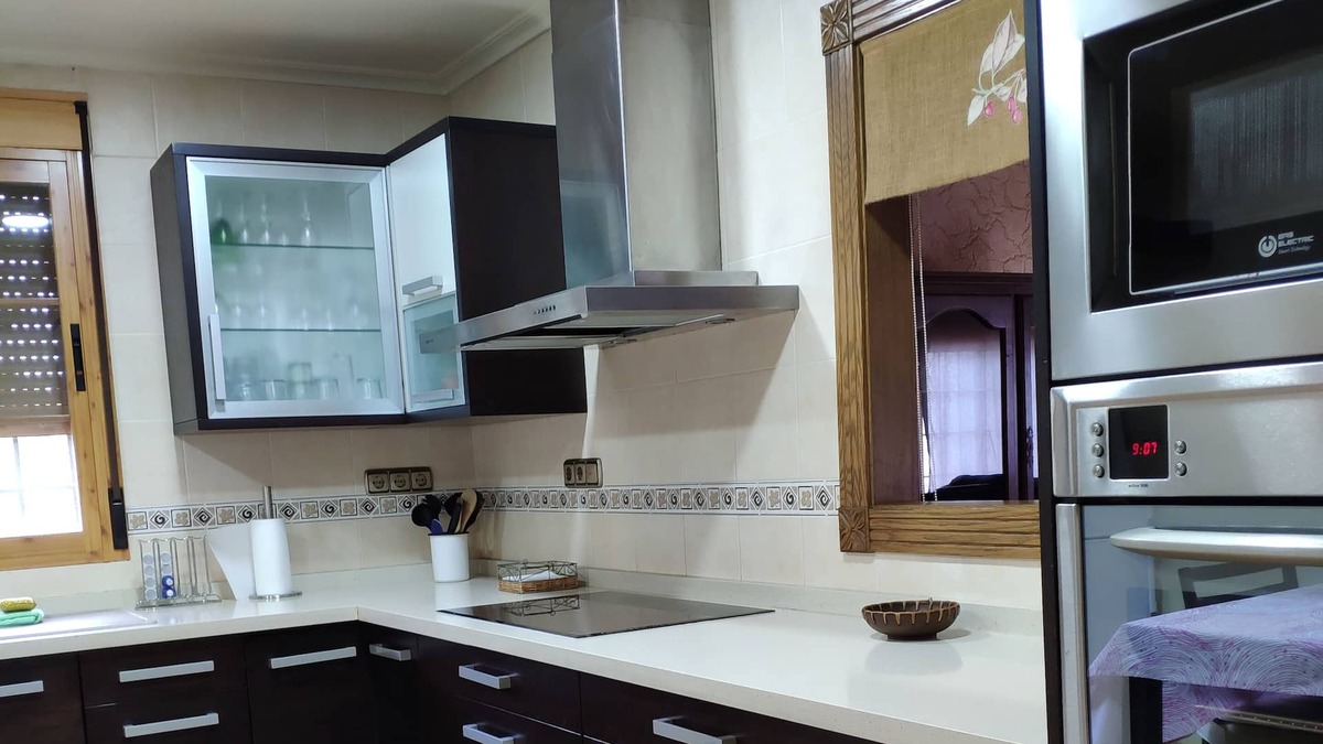 Elche Ski Chalet | CHALET ELCHE, PEÑA ÁGUILAS, 7 BEDROOMS, WIFI, FENCED SWIMMING POOL AND, BARBEQUE