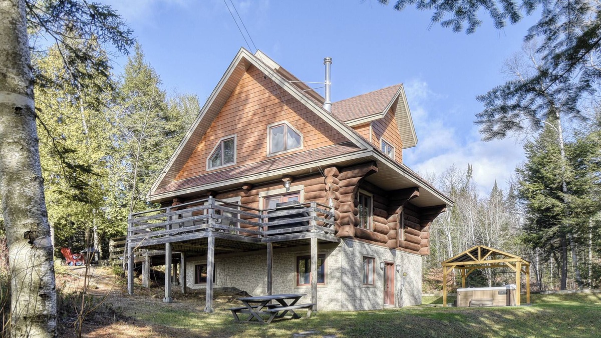 Labelle Ski Chalet | Chalet en Bois Rond Avec Spa, Sauna et Hammam