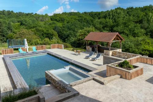 Saint-Cernin-de-lHerm Ski Chalet | Chalet En Bois