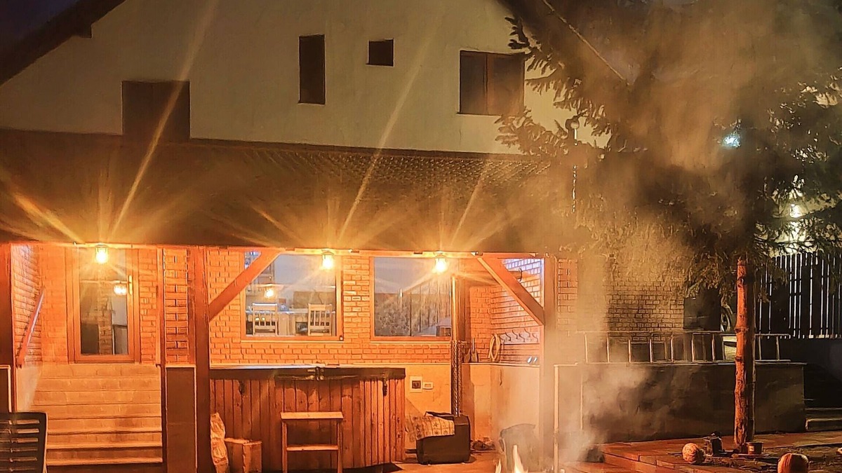 Bran House | Chalet en Transylvanie à Côté de Château Dracula Avec Bain Norvégien
