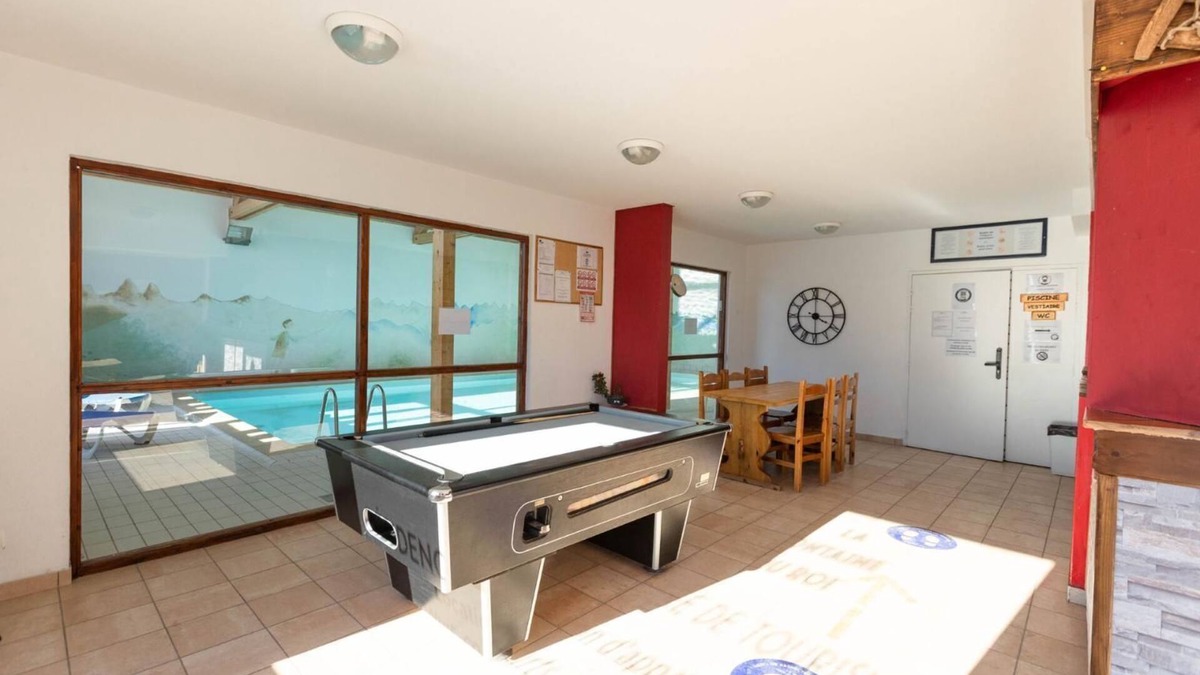 Saint-Jean-d'Arves Ski Chalet | Chalet Ensoleillé 5 Minutes des Pistes | Piscine