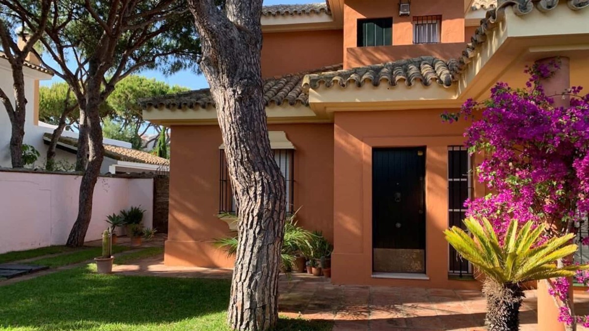 Poblado de Sancti Petri Ski Chalet | Chalet Lapas in Costa Sancti Petri