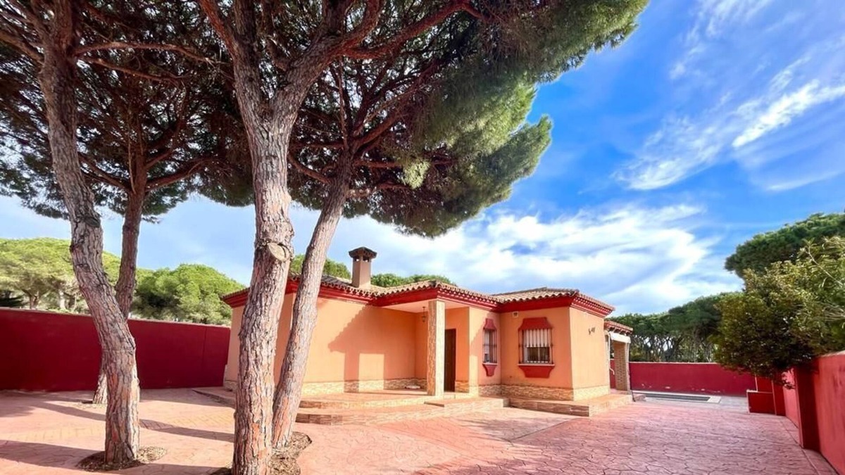 Chiclana de la Frontera Cottage | Chalet con Piscina Privada y Barbacoa en Chiclana Cerca de la Playa