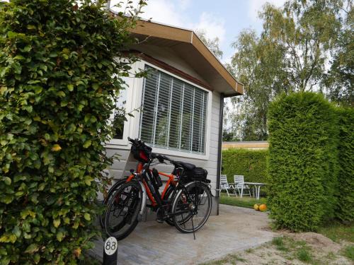 Krachtighuizen Apartment | Chalet Esdoorn in Putten, Gezellig en Luxe gerenoveerd