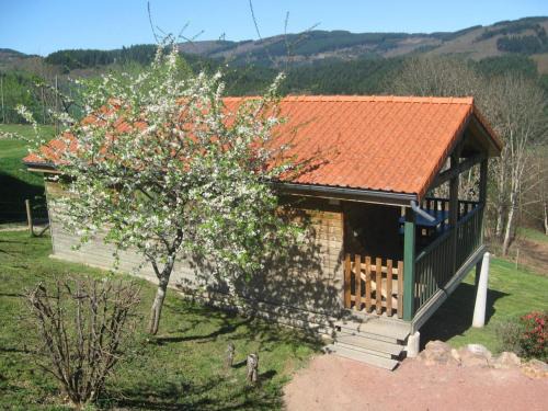Les Noes House | Chalet familial 35m² aux Monts de la Madeleine avec terrasse, animaux acceptés - FR-1-496-240
