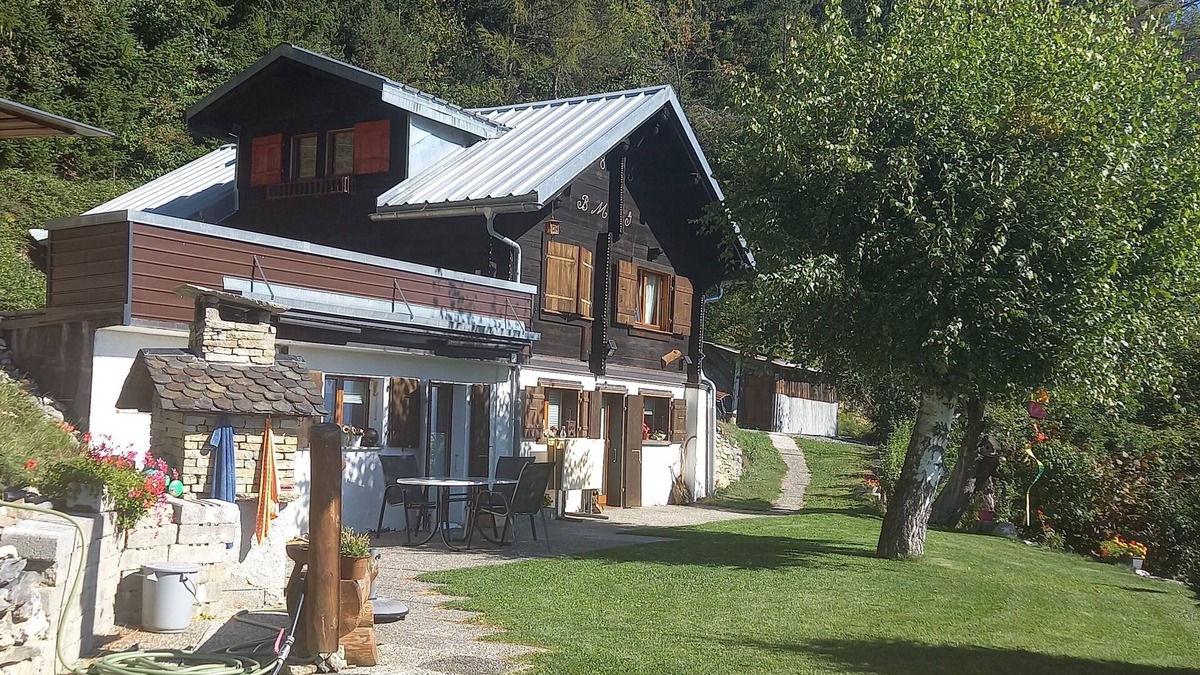 Crans-Montana Ski Chalet | Chalet Familial de 1895 Tout Confort Avec une vue Magnifique