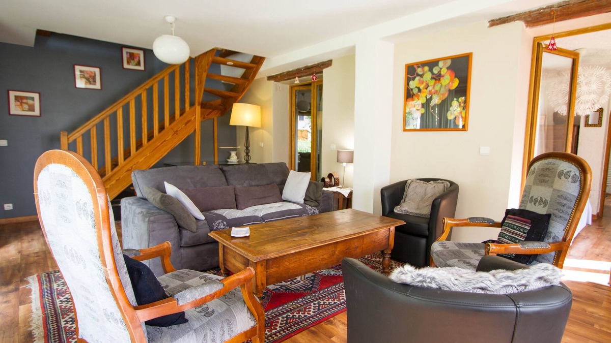 Puy-Saint-Vincent Ski Chalet | Chalet for 10 people in Puy St Vincent 150m from the slopes private parking