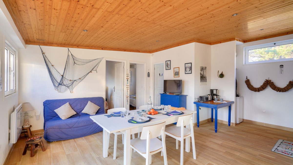 Loctudy Ski Chalet | Chalet for 4 in Loctudy 500m from the beach