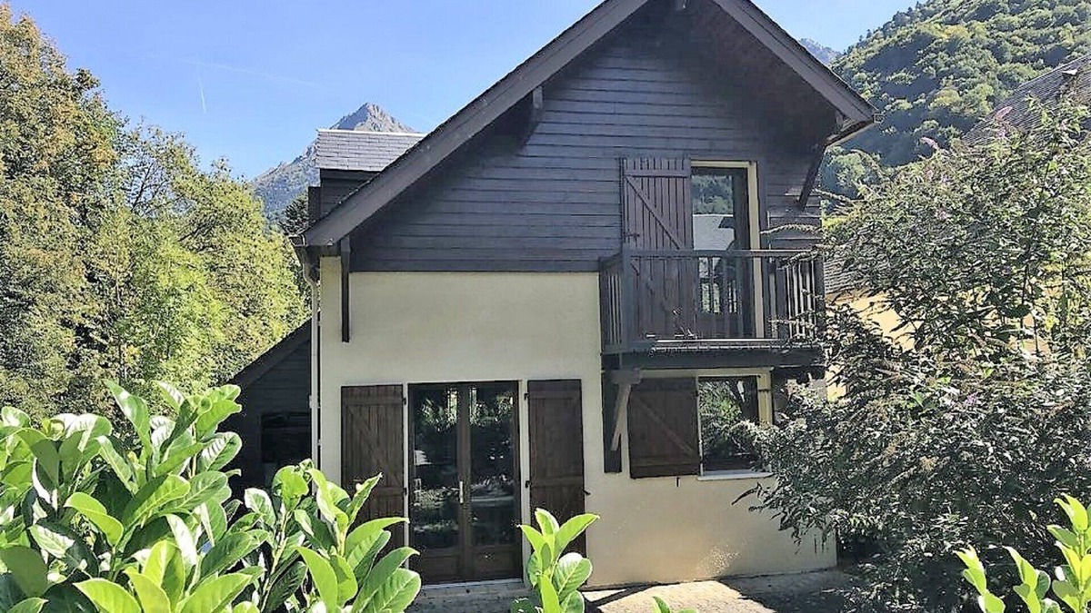 Cauterets Ski Chalet | Chalet for 6 people in Cauterets with free parking space