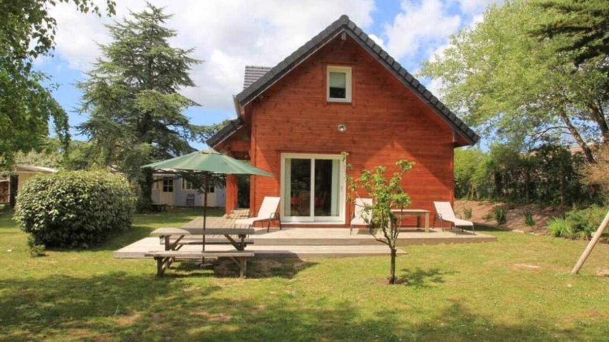 Saint-Jean-de-la-Riviere House | Chalet des Isles around the Golf course