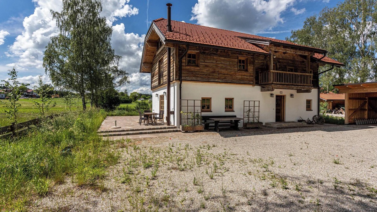 Franking House | Chalet 'Franking' with Wi-Fi, Balcony & Terrace