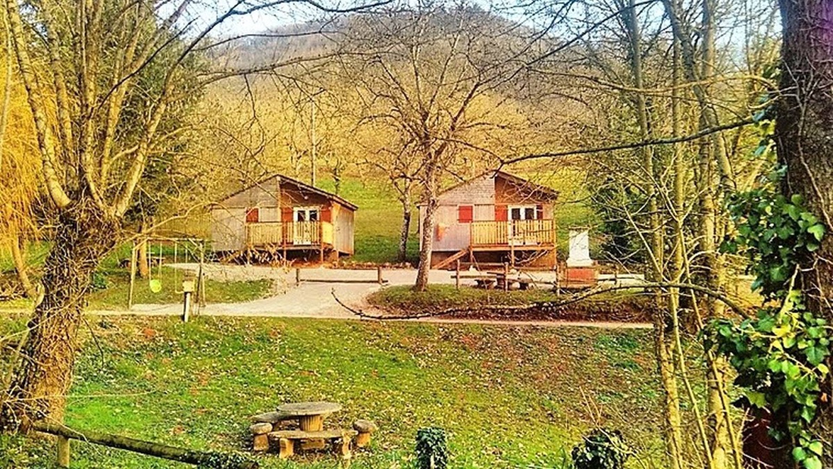 Clairvaux-d'Aveyron Ski Chalet | Chalet Fugue Issalen