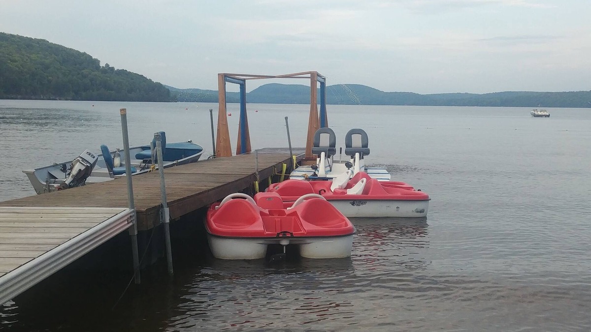 Mauricie Ski Chalet | Chalet, fully equipped.1min to lac aux sables.