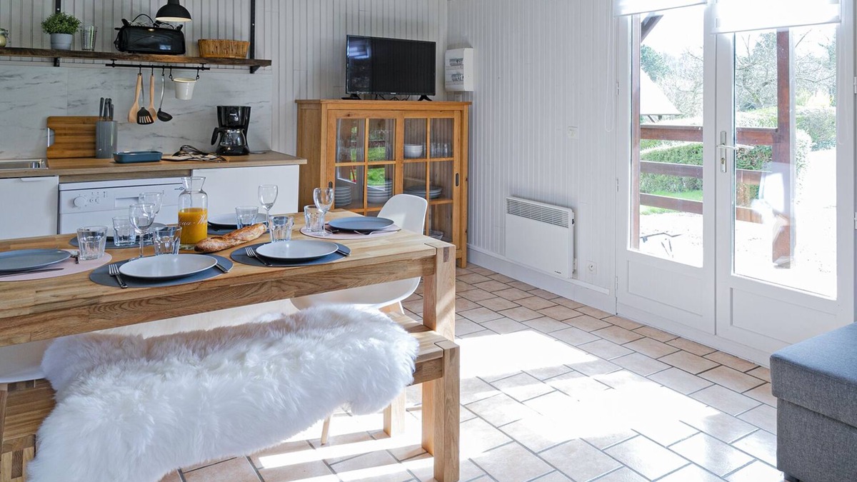 Auquainville Ski Chalet | chalet-gîte 6 pers. Normandy Heated swimming pool from mid-May to September