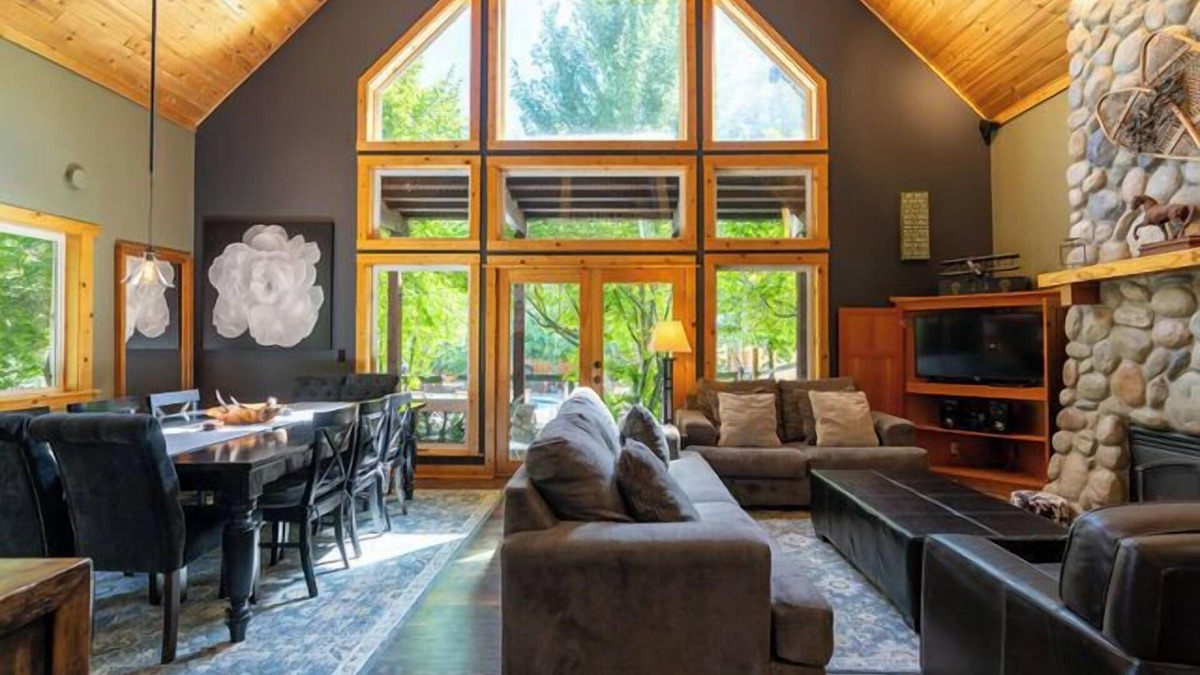 Leavenworth Ski Chalet | Chalet @ Icicle Creek - Free night promo, please read promo in full below*