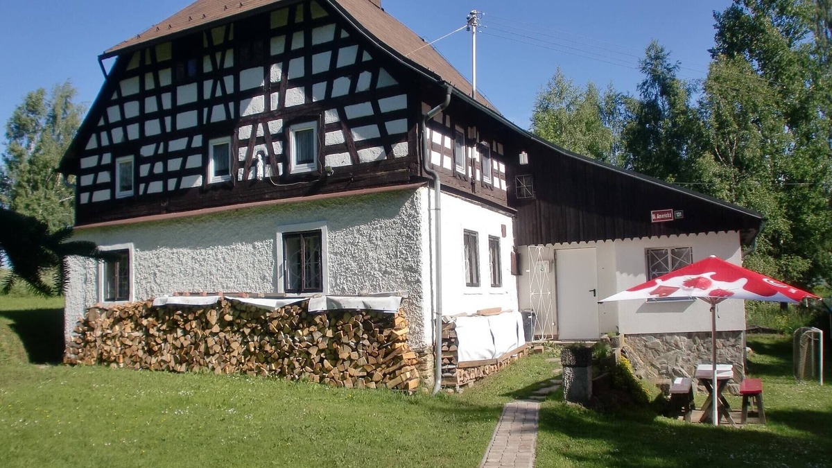 Jindrichovice House | Chalet in Ore Mountains near Ski Slopes
