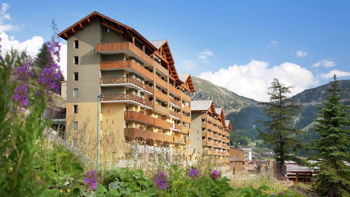 Isola Apartment | Chalet in Isola near Ski Slopes
