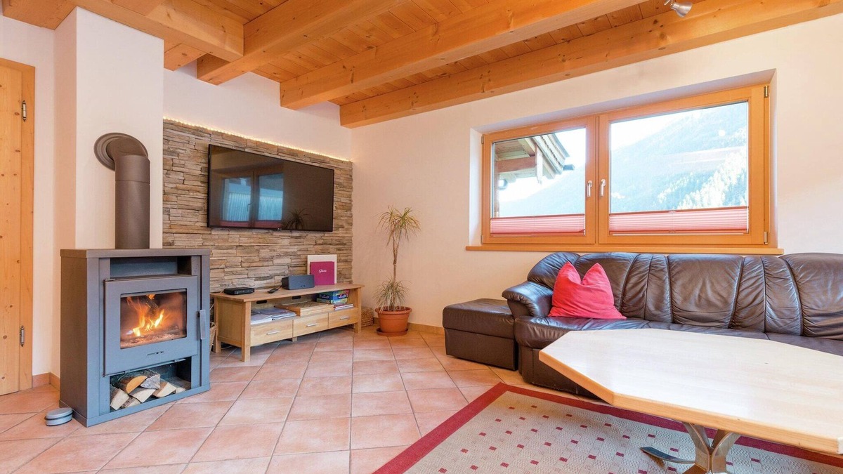 Oberkrimml Ski Chalet | Chalet in Krimml near Europe's Highest Waterfall
