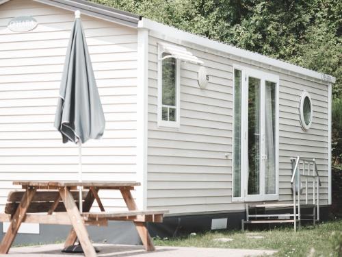 Olloy-sur-Viroin Ski Chalet | Chalet in Olloy-sur-Viroin with Patio