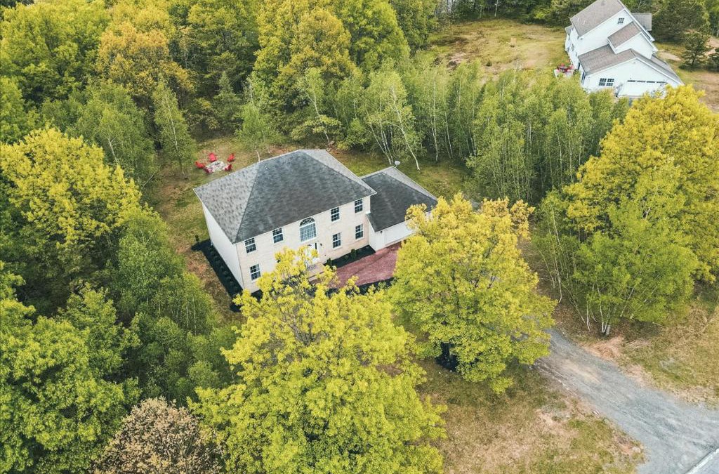 Tunkhannock Township House | Chalet in Pocono for Family Reunions & Parties (109)