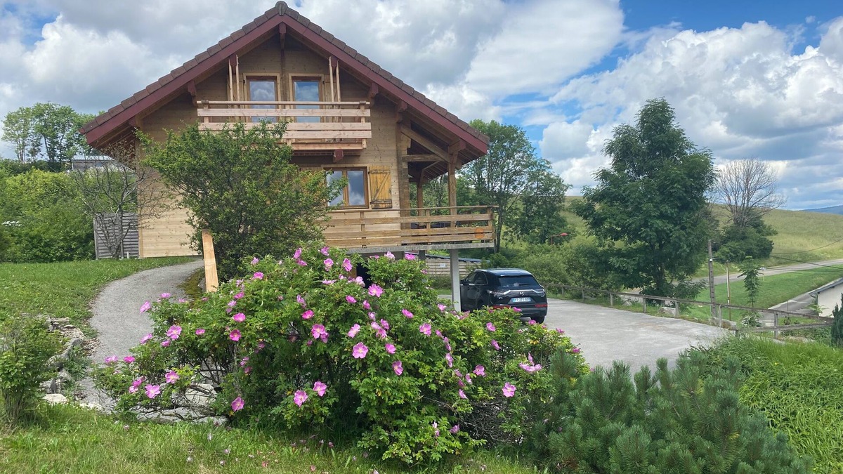 Prenovel Ski Chalet | CHALET in PRENOVEL in the Haut-Jura, 5 bedrooms, sleeps 10