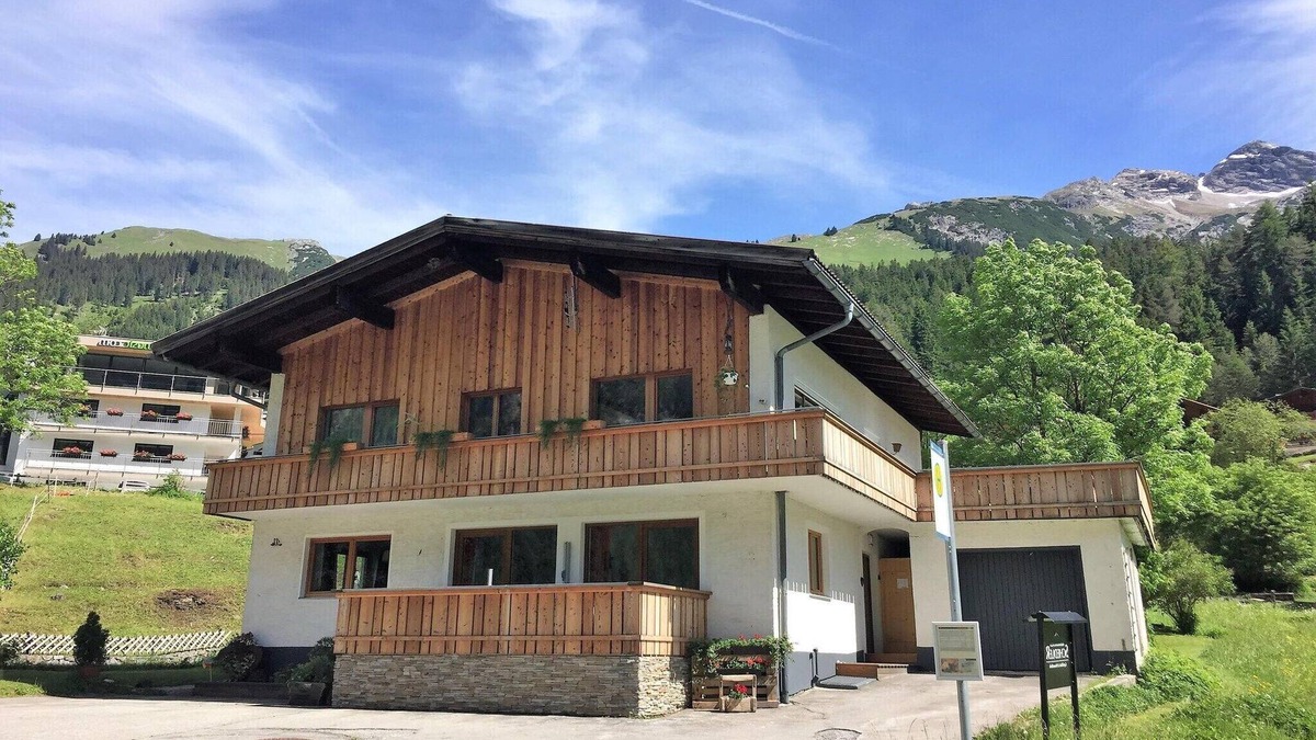 Steeg Apartment | Chalet in Steeg near Ski Slopes Lechtal