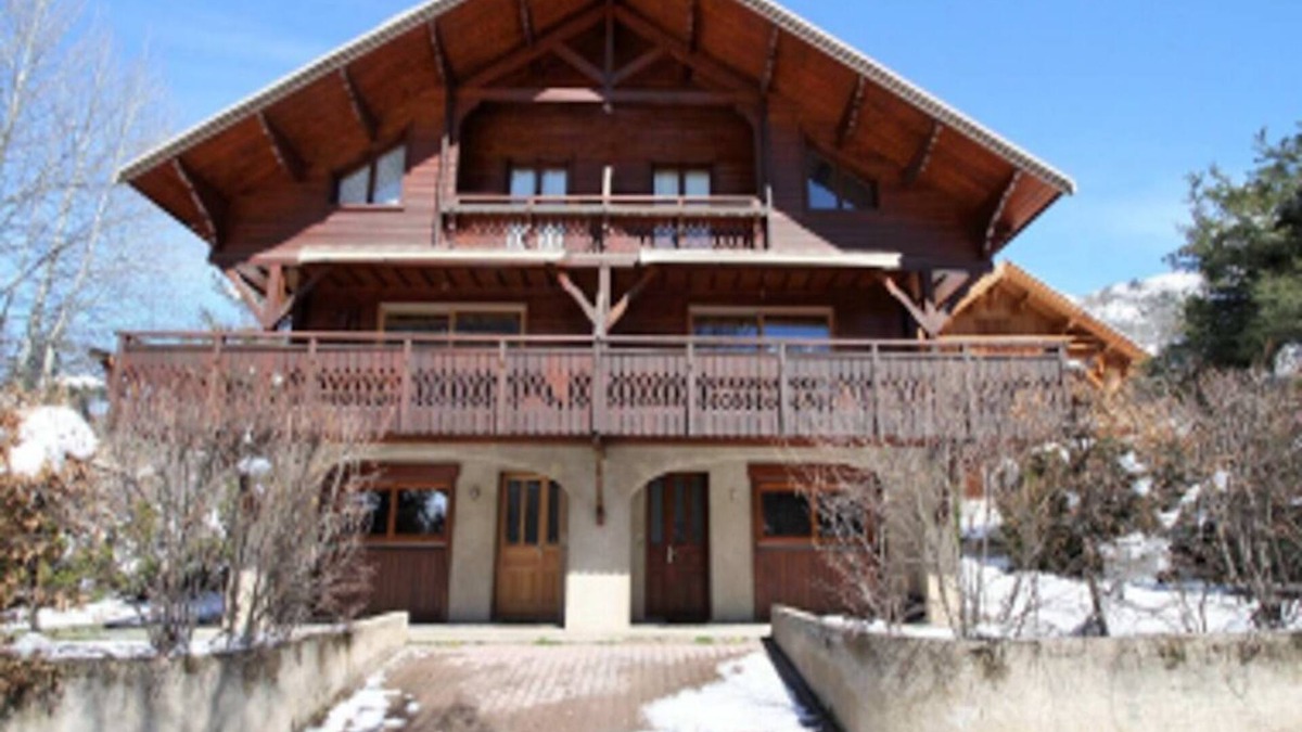 La Salle-les-Alpes Ski Chalet | Chalet in the center of the Serre Chevalier valley