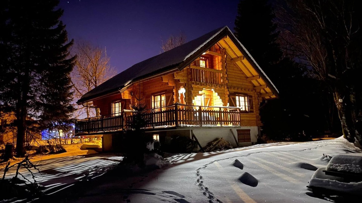 Foncine-le-Haut Ski Chalet | Chalet in the mountains of