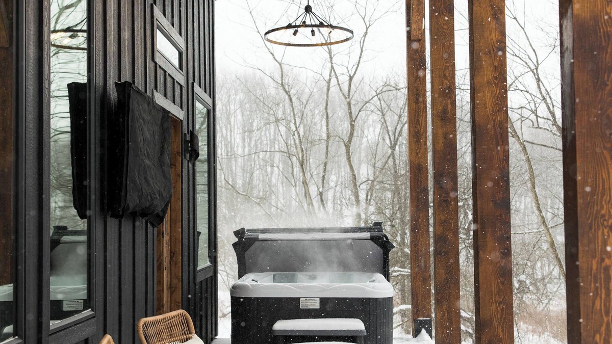 Swanton Ski Chalet | Chalet in the Orchard;Romance, Luxury, Relaxation -Movie theater, Sauna, Hot tub