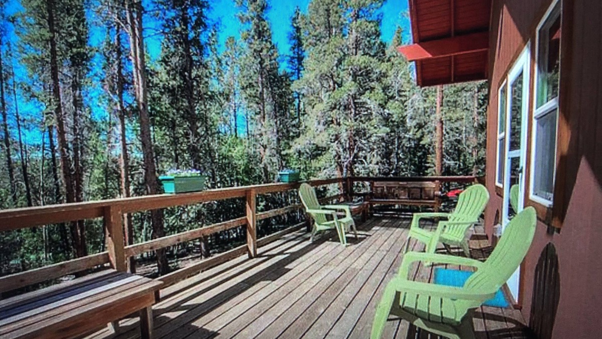 Twin Lakes Cabin | Chalet in the Woods on 30+ Acres!