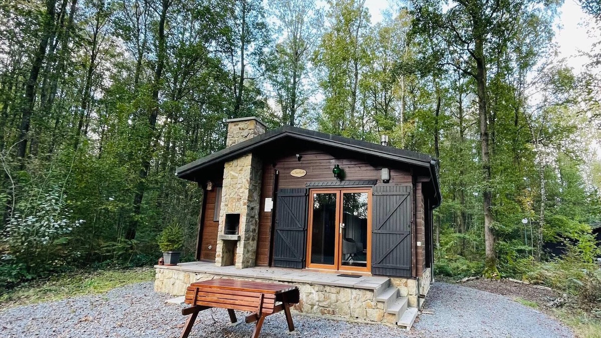 Grandham House | Chalet in Viroinval near Nature Park