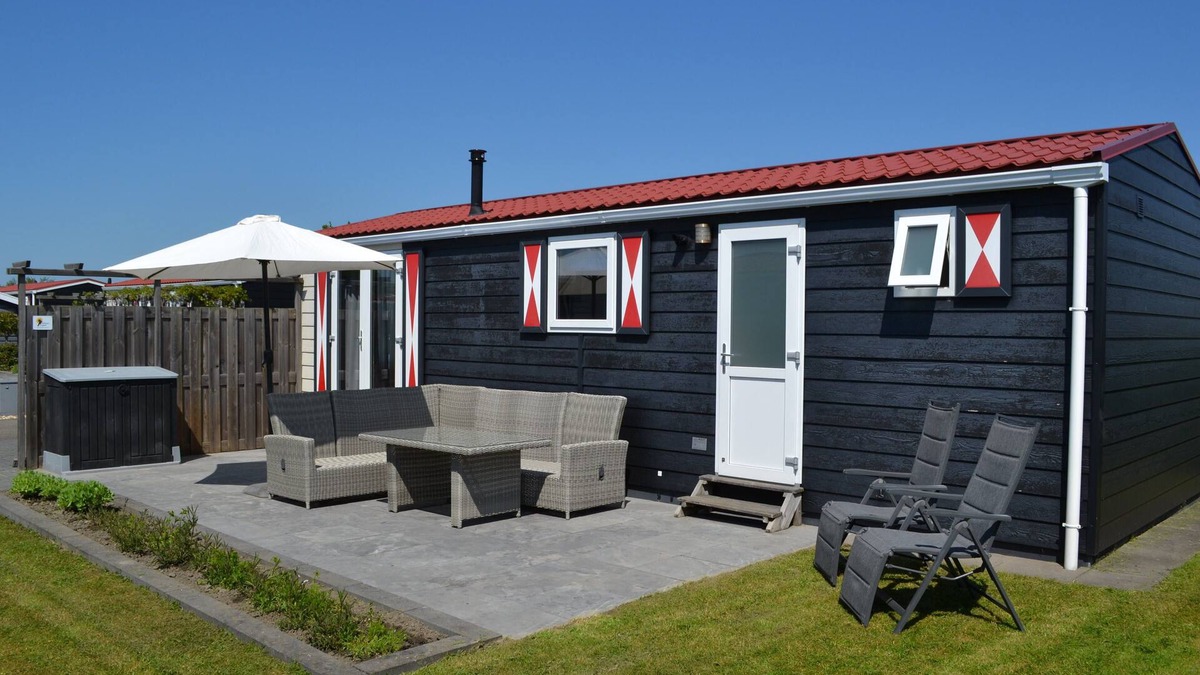 Serooskerke Ski Chalet | Chalet Irene (67): a cozy chalet with lots of privacy near the beach