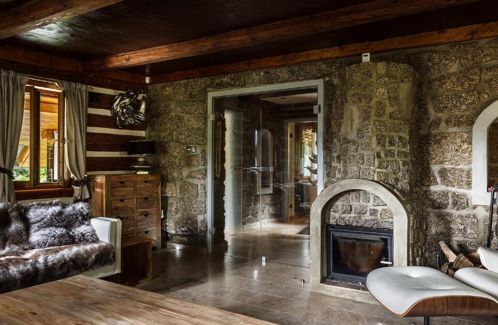 Josefov Dul Ski Chalet | Chalet Joseph Mine