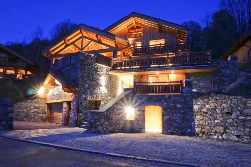 Meribel Ski Chalet | Chalet Kalliste spacieux Meribel 5 min des pistes avec Spa