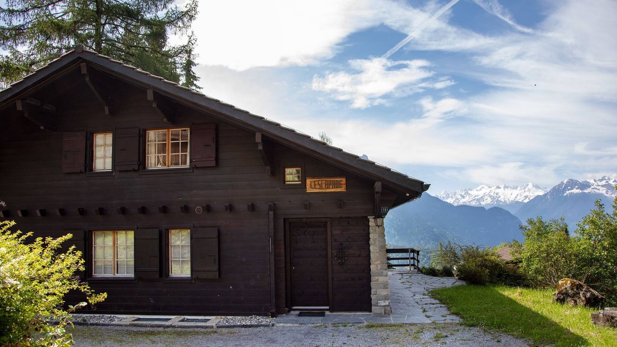 Ollon House | Chalet L'Escapade by Interhome