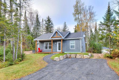 Notre-Dame-de-la-Merci Ski Chalet | Chalet La Chouette with Private Spa Access to Ouareau Forest