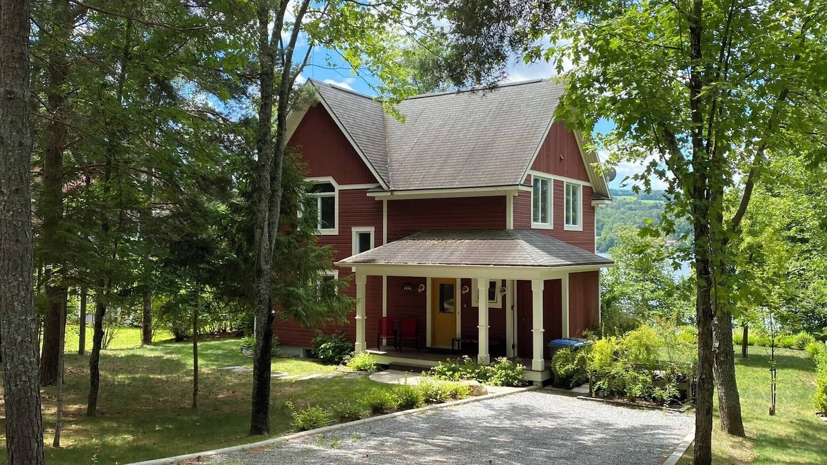 Pohenegamook Ski Chalet | Chalet La Chaumière sur le lac