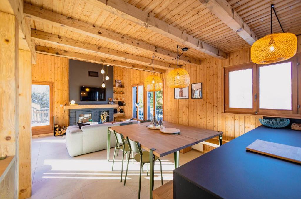 Saint-Pierre-de-Clages Ski Chalet | Chalet La Chenevière