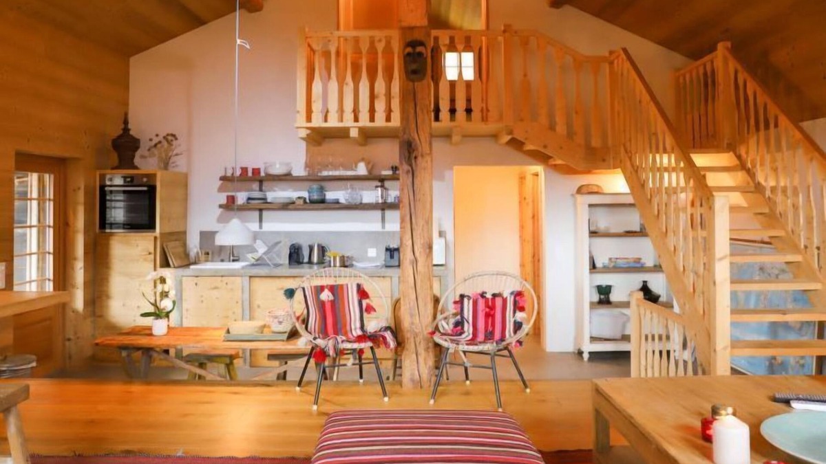 Les Posses-sur-Bex House | Chalet La Grange by Interhome