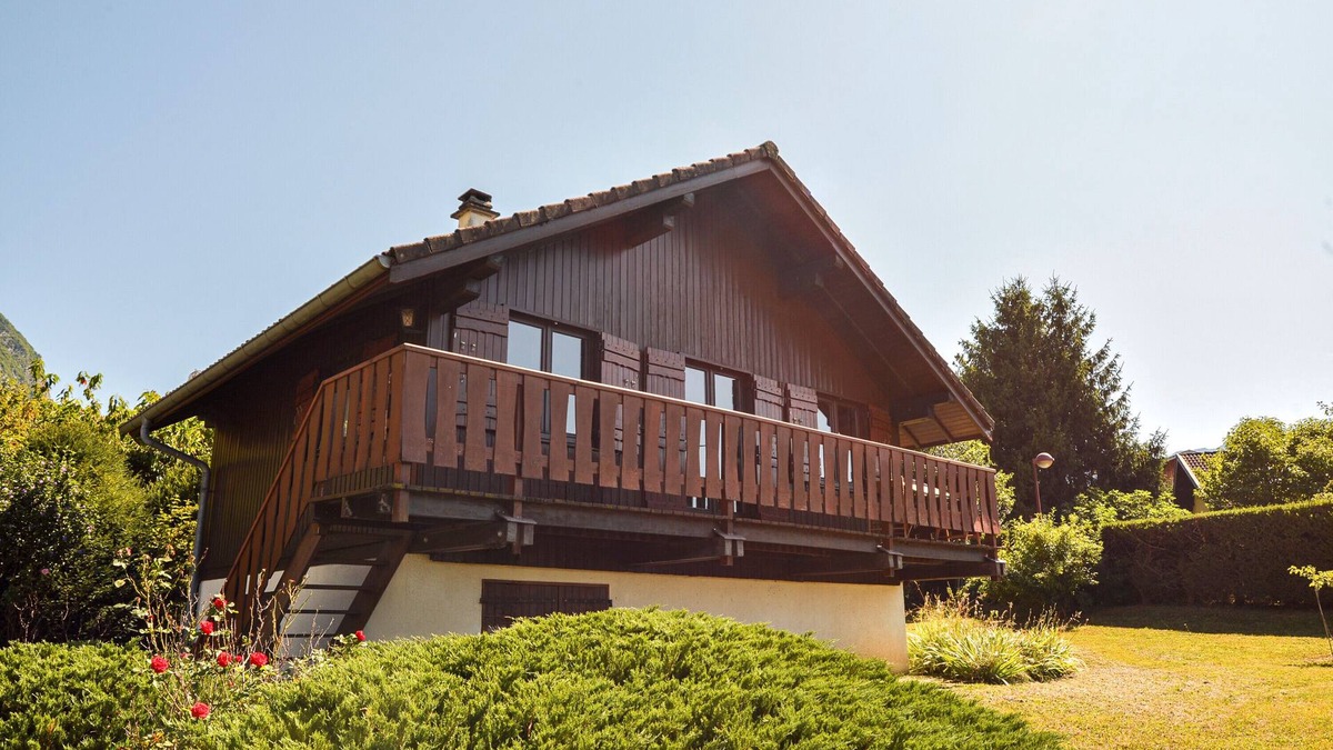 Gresy-sur-Isere Ski Chalet | Chalet 'La Lauzière - Parking Jardin' with Mountain View, Private Garden and Balcony