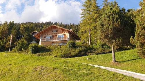 Crans-Montana Ski Chalet | Chalet La Louise avec vue imprenable