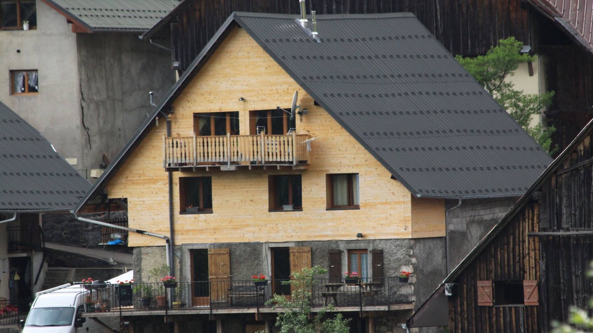 Montmin Ski Chalet | Chalet la Tournette Gite la Ferme 100m2 au RDC Talloires-montmin