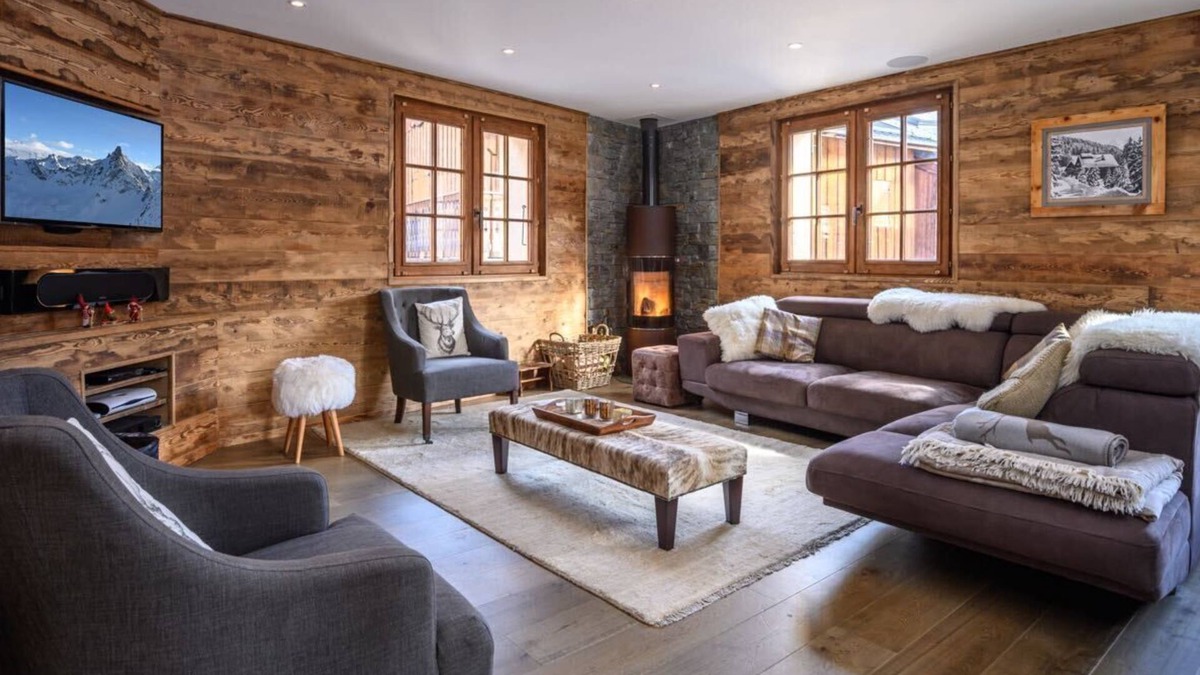 Les Allues Ski Chalet | Chalet Le Houx, Delightful chalet in the heart of the Village
