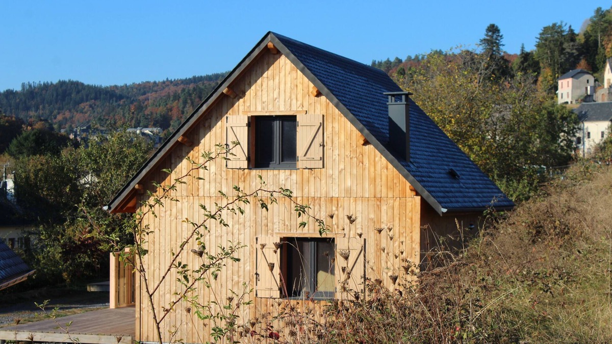 Murol Ski Chalet | chalet "le pradou" new construction, free wifi, heating included